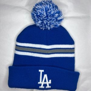 LOS ANGELES DODGERS KNIT BEANIE WITH POM POM TOP